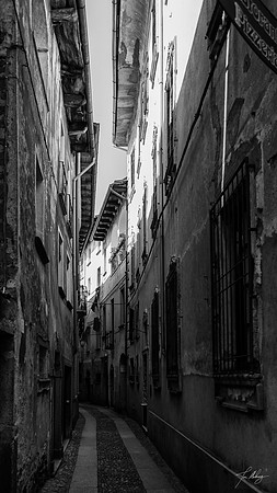 Orta B&W-3